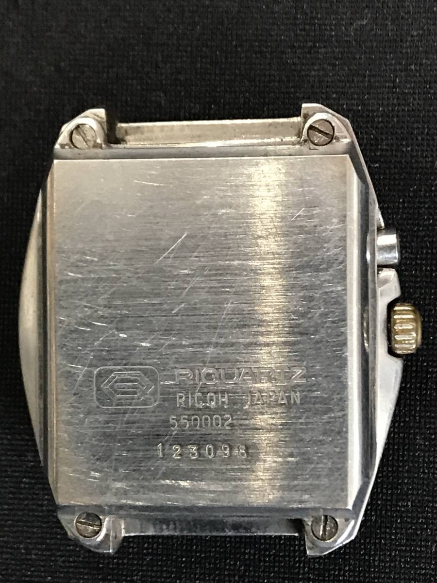 550002-123098-2.jpg