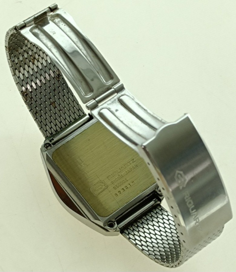 550004-823819-2.jpg